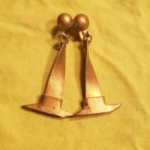 Vintage Gold Colored Clip On Earrings